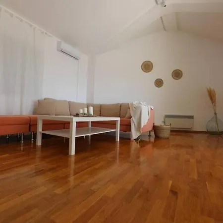 House Ivona 度假居